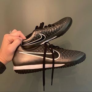 Women’s Nike Turf Shoes size 7.5